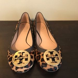 PRICE DROP!! Like new Tory Burch flats, size 6
